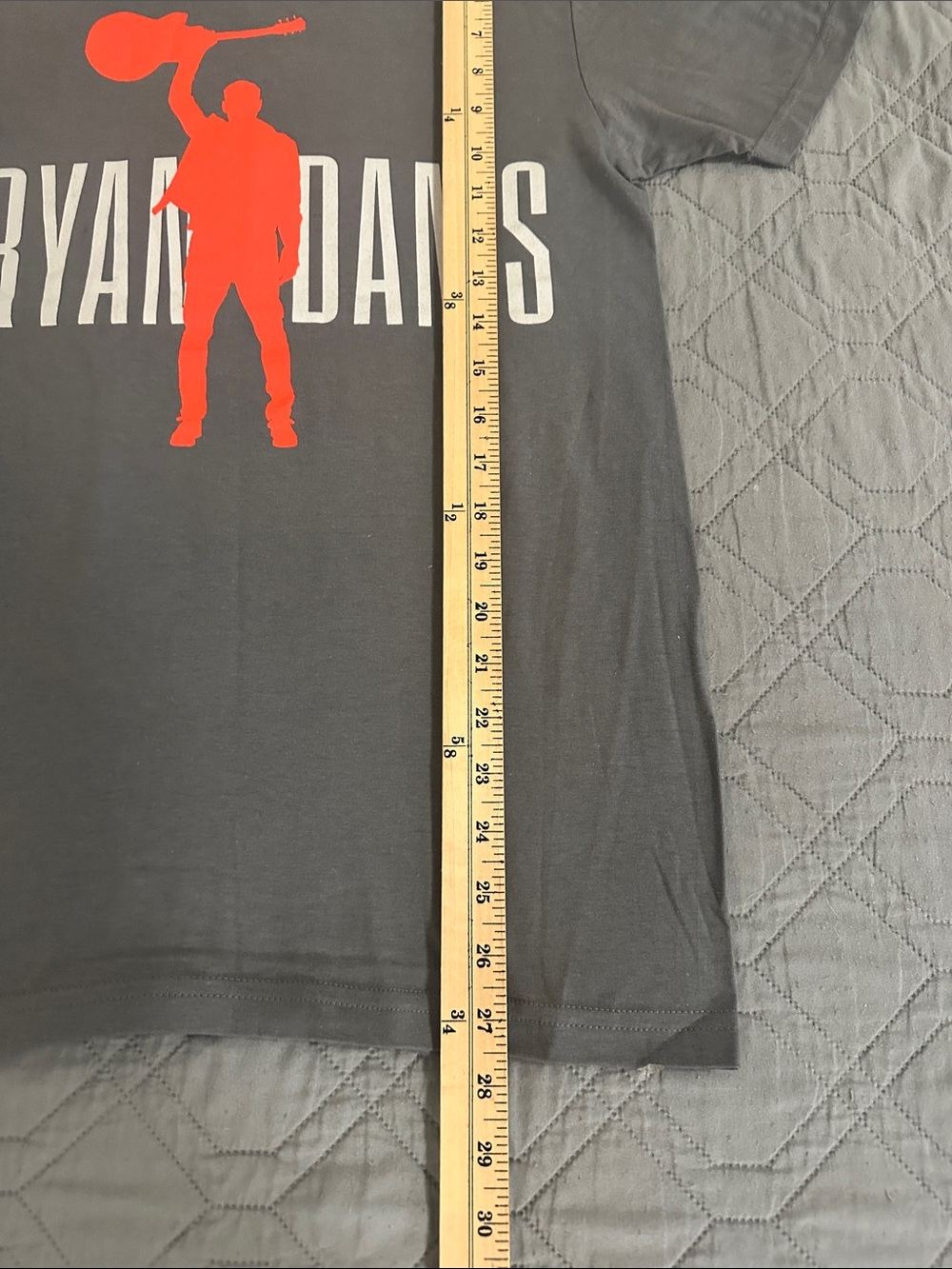 Bryan Adams Tour Shirt Men’s Size Snall - Picture 3 of 6